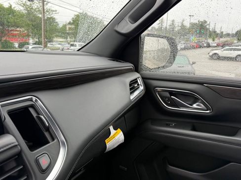 Used 2022 Chevrolet Tahoe LT w/ Luxury Package AWD/4WD image 22