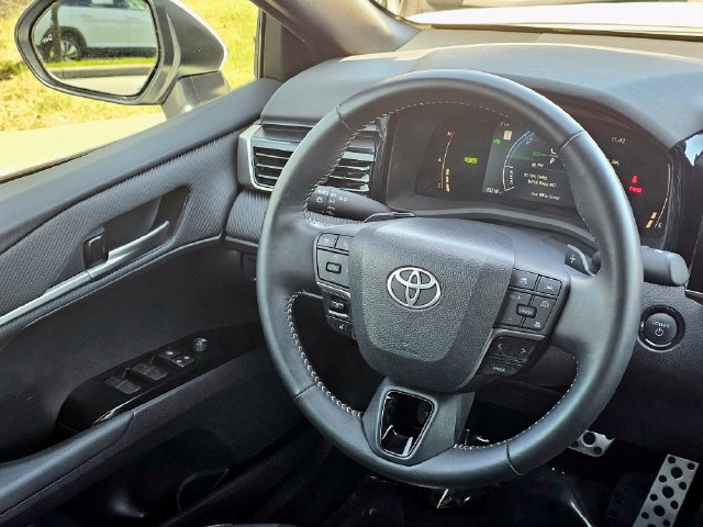 Used 2025 Toyota Camry SE w/ Multimedia Upgrade Package FWD image 30