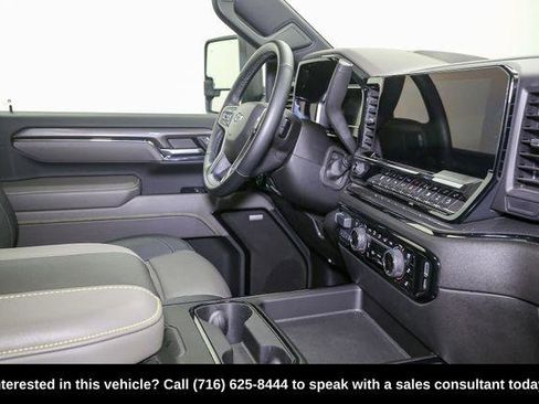 Used 2024 Chevrolet Silverado 2500 ZR2 w/ Technology Package image 21