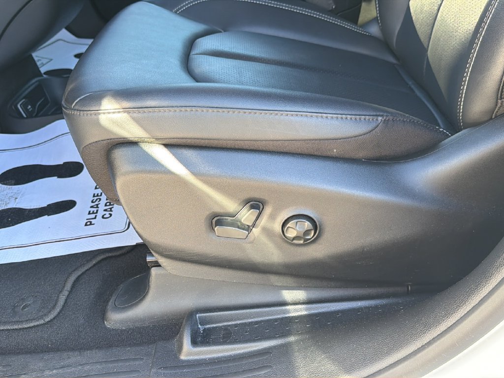 Used 2026 Chrysler Pacifica Select FWD image 28