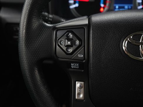 Used 2017 Toyota 4Runner SR5 Premium image 24