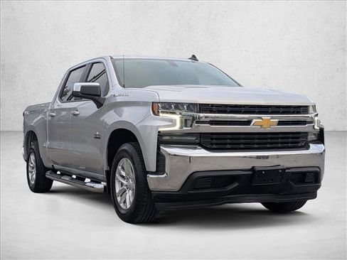 Used 2021 Chevrolet Silverado 1500 LT image 3