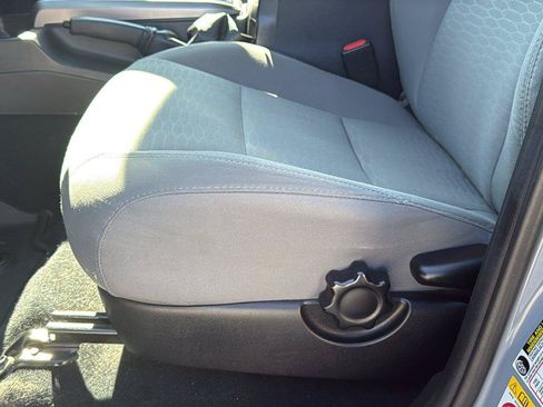 Used 2019 Toyota Tacoma SR5 AWD/4WD image 15