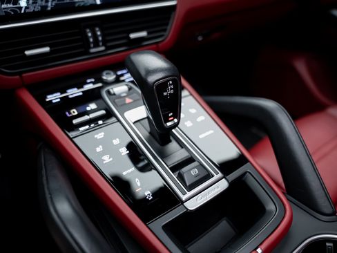 Used 2023 Porsche Cayenne S image 49