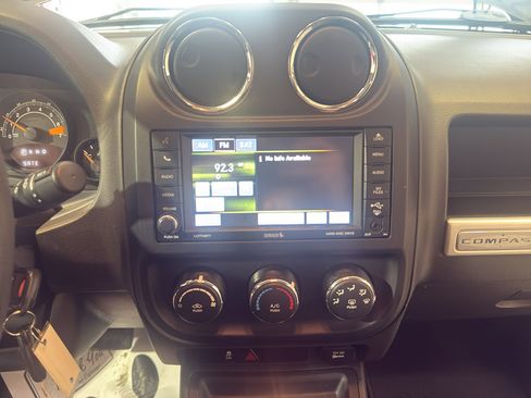 Used 2016 Jeep Compass Sport w/ Power Value Group AWD/4WD image 18