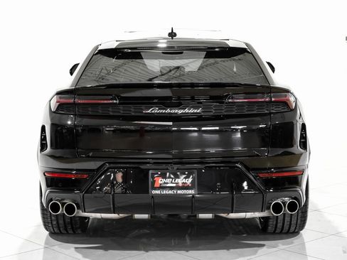 Used 2025 Lamborghini Urus SE image 8