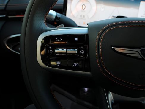 New 2026 Genesis GV70 3.5T Sport Prestige AWD/4WD image 18