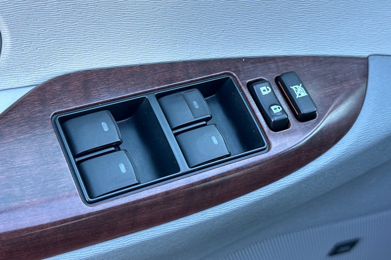 Used 2013 Toyota Sienna XLE w/ Premium Pkg FWD image 12