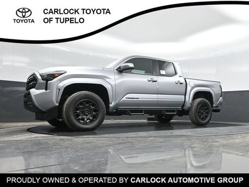 Used 2025 Toyota Tacoma SR5 AWD/4WD image 41