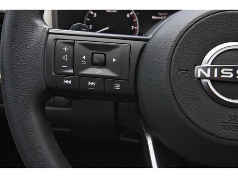 Certified 2024 Nissan Rogue SV FWD image 18