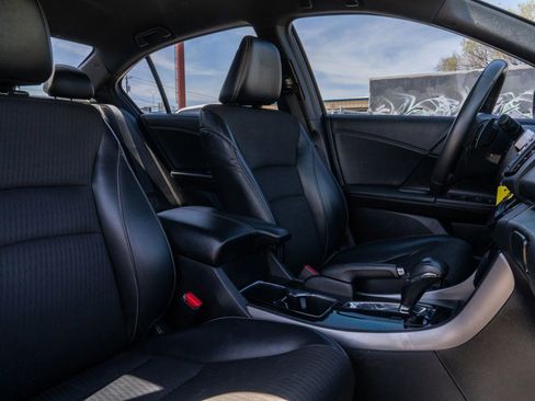 Used 2017 Honda Accord Sport image 21