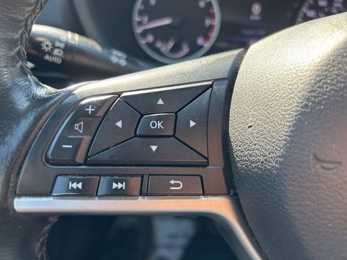 Used 2022 Nissan Sentra SV image 17