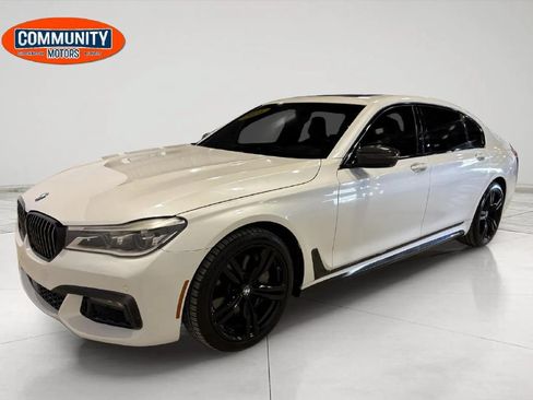 Used 2016 BMW 750i xDrive AWD/4WD image 1