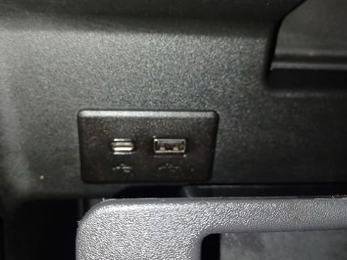 Used 2023 Chevrolet Silverado 1500 LT RWD image 33