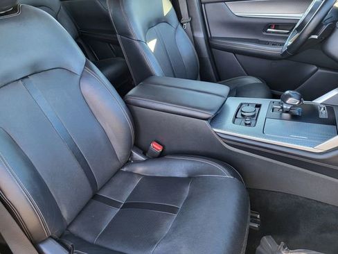 Used 2024 MAZDA CX-90 3.3 Turbo w/ Preferred Package image 4