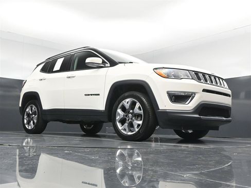 Used 2020 Jeep Compass Limited AWD/4WD image 30