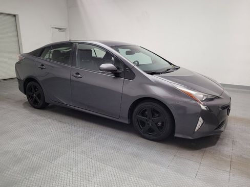 Used 2016 Toyota Prius Two FWD image 11