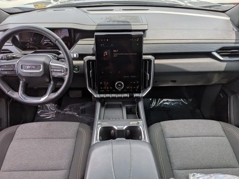 Used 2025 GMC Acadia Elevation FWD image 17
