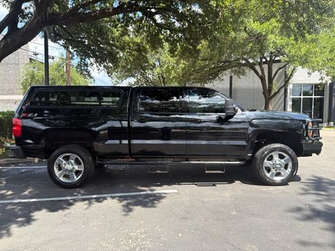 Used 2019 Chevrolet Silverado 2500 LTZ w/ Vortec Plus Package AWD/4WD image 8