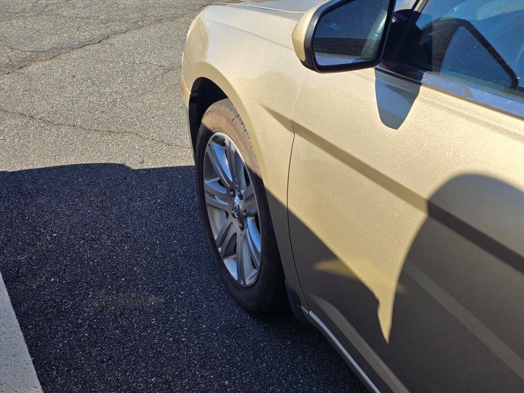 Used 2010 Chrysler Sebring Touring w/ Navigation & Sound Group I FWD image 20