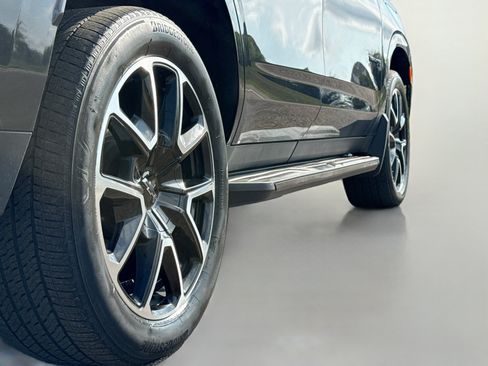 Used 2023 Chevrolet Tahoe RST w/ Luxury Package AWD/4WD image 9