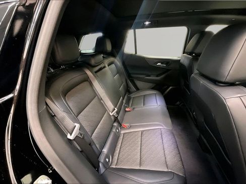 New 2026 Chevrolet Equinox LT w/ Convenience Package II FWD image 12