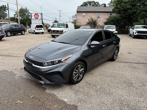 Used 2024 Kia Forte LXS FWD image 7