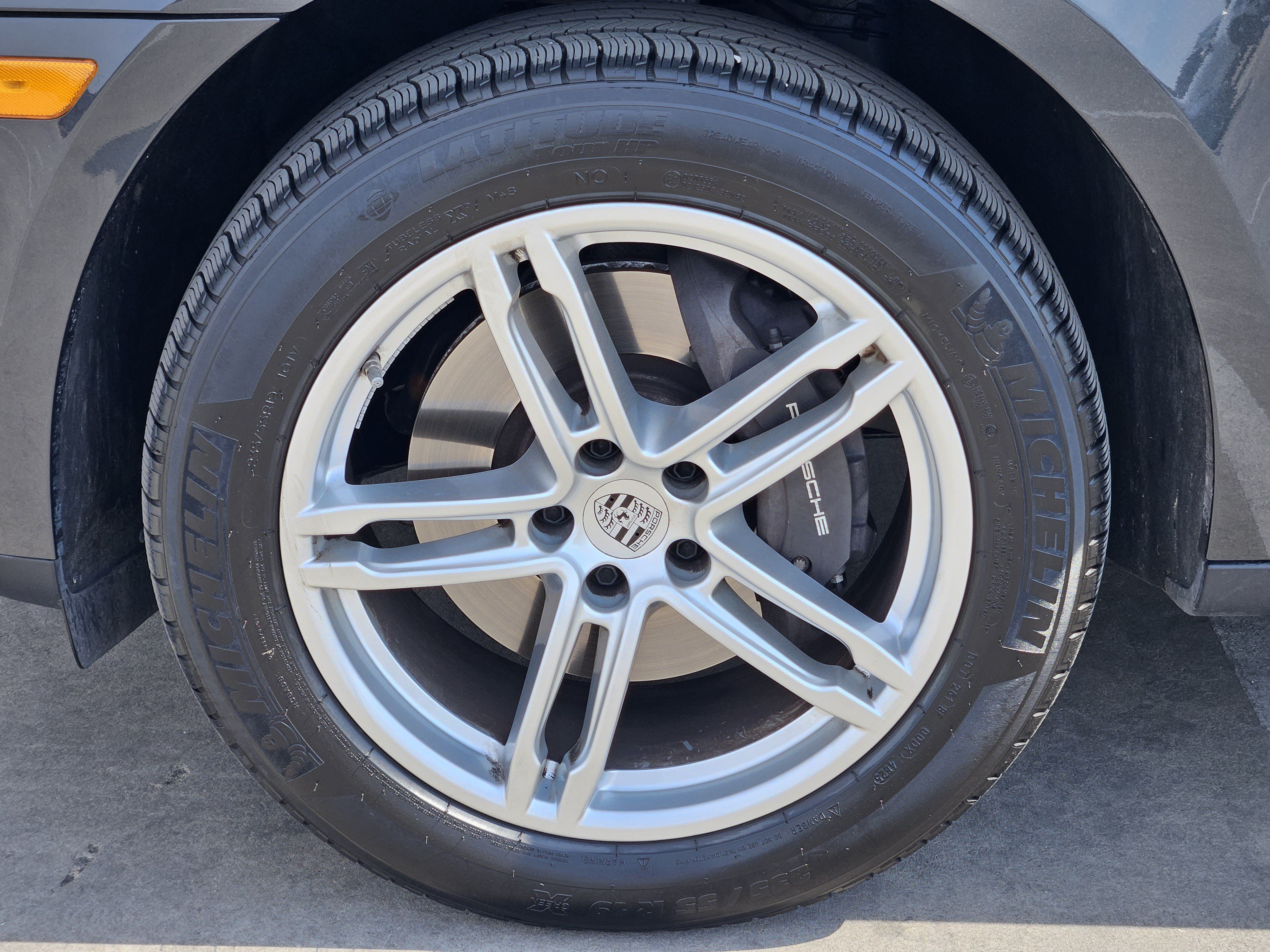 Certified 2026 Porsche Macan AWD/4WD image 14