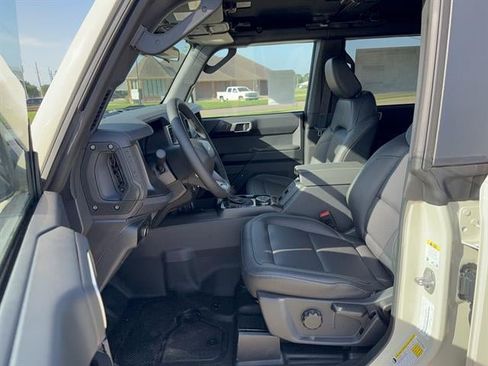 New 2026 Ford Bronco Big Bend w/ Black Diamond Package AWD/4WD image 8