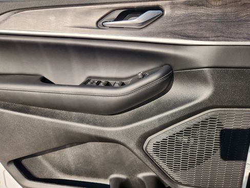 New 2026 Jeep Grand Cherokee Altitude image 18