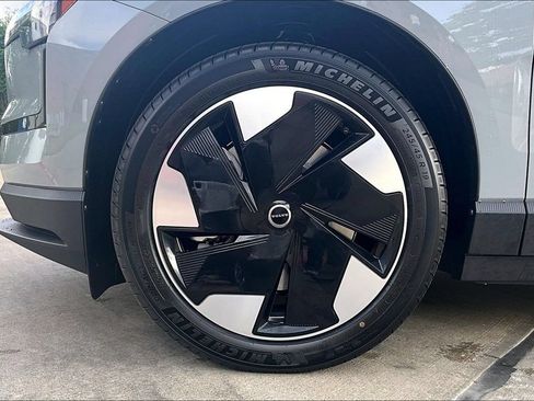 New 2026 Volvo EX30 Plus w/ Protection Package Premier AWD/4WD image 29