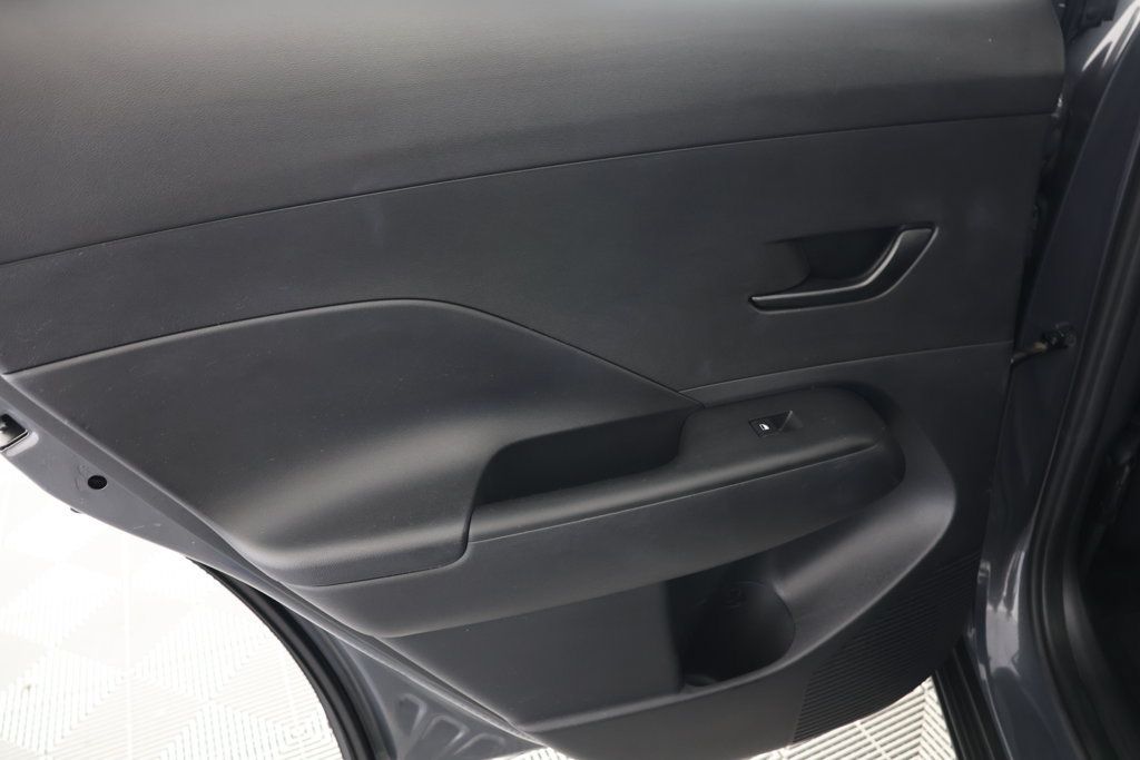 Used 2024 Hyundai Kona SE AWD/4WD image 24