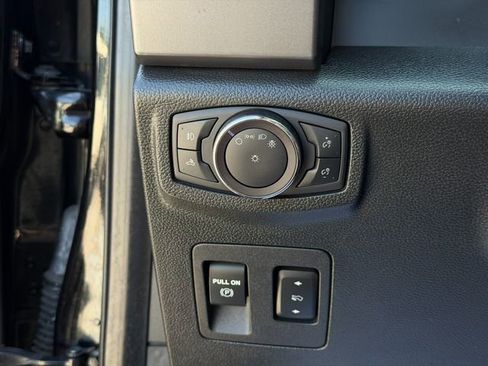 Used 2019 Ford F150 XLT w/ Equipment Group 302A Luxury RWD image 30