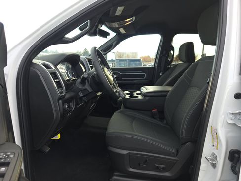 Used 2025 RAM 2500 Big Horn AWD/4WD image 7