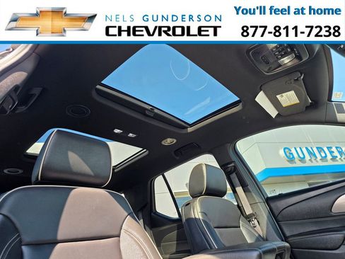 Used 2023 Chevrolet Traverse Premier w/ Redline Edition AWD/4WD image 17