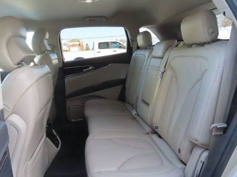 Used 2017 Lincoln MKX Select w/ Lincoln MKX Climate Package image 21