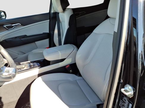 Used 2024 Kia Sportage EX image 15