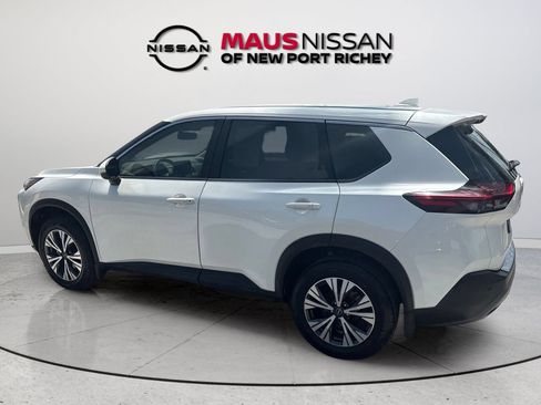 Certified 2023 Nissan Rogue SV FWD image 8