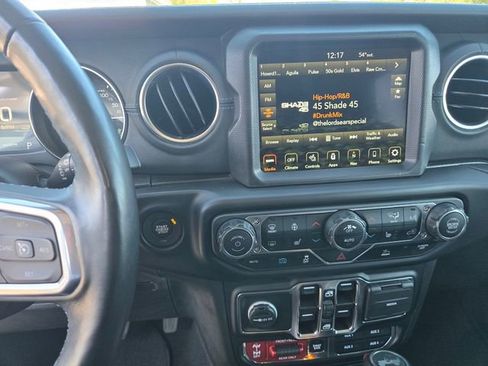 Used 2023 Jeep Wrangler Unlimited Rubicon 4xe w/ Steel Bumper Group image 13