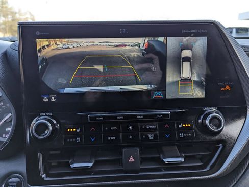 Used 2022 Toyota Highlander Platinum image 21