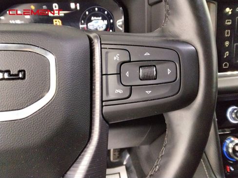 Used 2023 GMC Yukon Denali Ultimate image 12