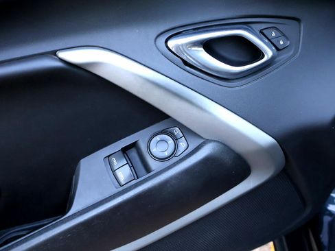 Used 2022 Chevrolet Camaro LT image 10