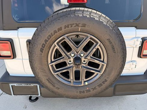 New 2026 Jeep Wrangler Sport AWD/4WD image 31
