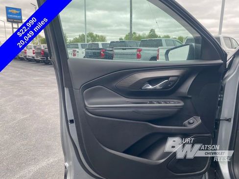 Used 2023 GMC Terrain SLE w/ Driver Convenience Package FWD image 14