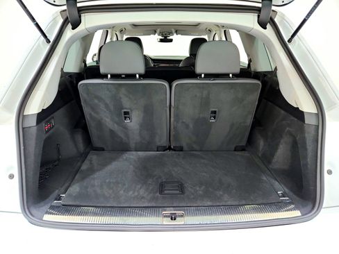 Used 2023 Audi Q7 3.0T Premium w/ Convenience Package image 26