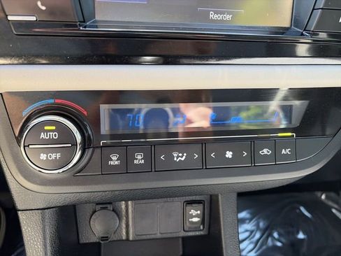 Used 2016 Toyota Corolla LE FWD image 19