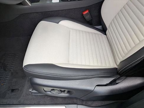 New 2026 Land Rover Discovery Sport Landmark AWD/4WD image 4