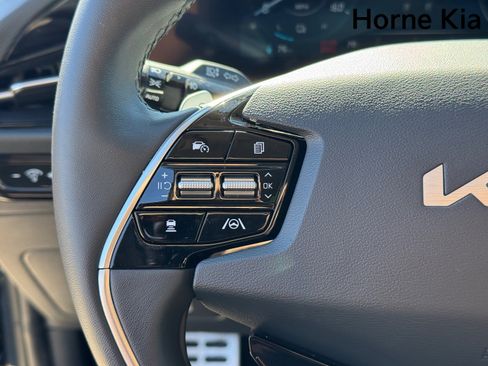 Certified 2024 Kia Niro Wave image 17