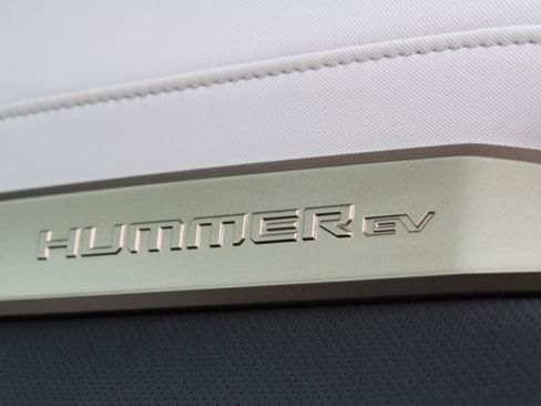 Used 2024 GMC Hummer EV 3X w/ LPO, Illumination Package image 42