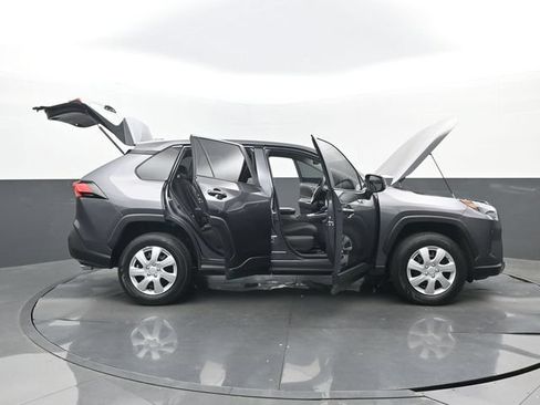 Used 2024 Toyota RAV4 LE FWD image 30